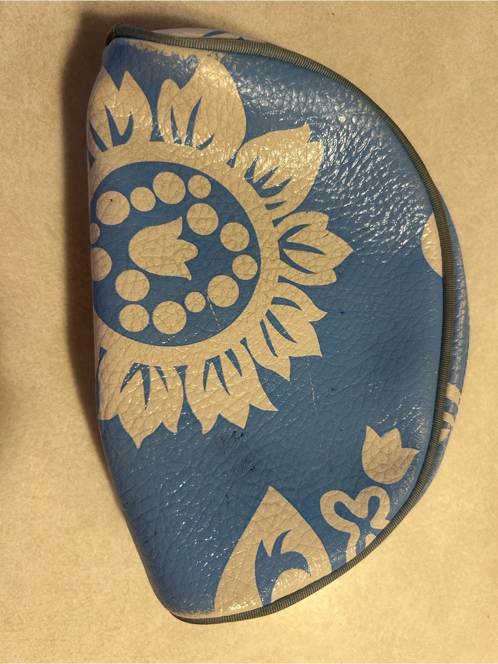 Vintage Roxy Cosmetic Case, Roxy Wallet & Roxy Pouch - Picture 8 of 8